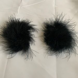 Clip-on Black Feather